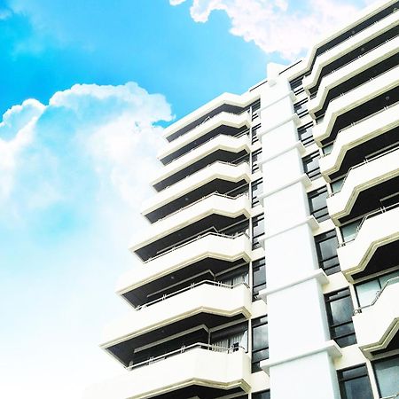 Nantiruj Tower - นันทิรุจ ทาวเวอร์ เซอร์วิสอพาร์ทเม้นท์ สุขุมวิท ซอย 8 Appartement Bangkok Buitenkant foto
