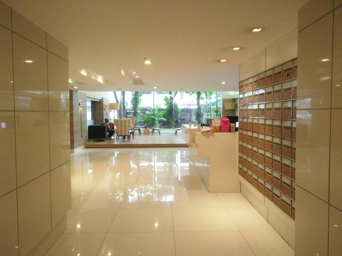Nantiruj Tower - นันทิรุจ ทาวเวอร์ เซอร์วิสอพาร์ทเม้นท์ สุขุมวิท ซอย 8 Appartement Bangkok Buitenkant foto